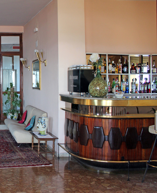 Il bar dell' Hotel Lido Mediterranee a Taormina in Sicilia